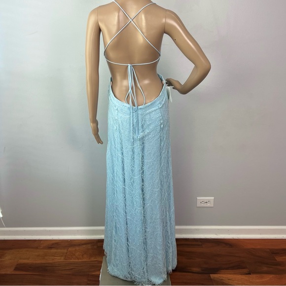 NEW FAME AND PARTNERS BLUE BACKLESS LACE GOWN - Picture 10 of 11